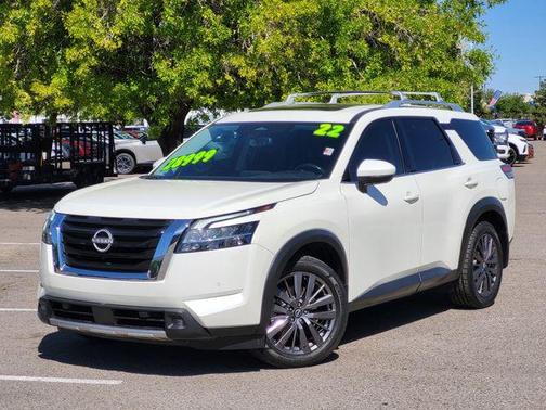 Pearl White Tricoat 2022 Nissan Pathfinder SL 4WD