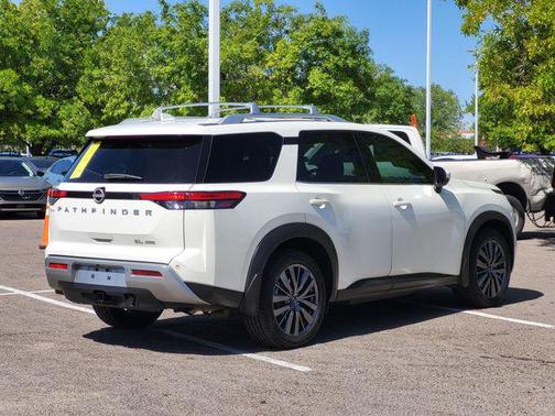 Pearl White Tricoat 2022 Nissan Pathfinder SL 4WD
