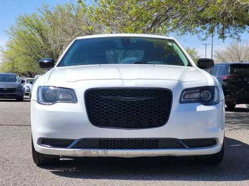 2019 Chrysler 300 Touring