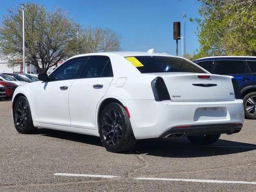2019 Chrysler 300 Touring