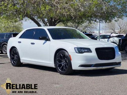 2019 Chrysler 300 Touring