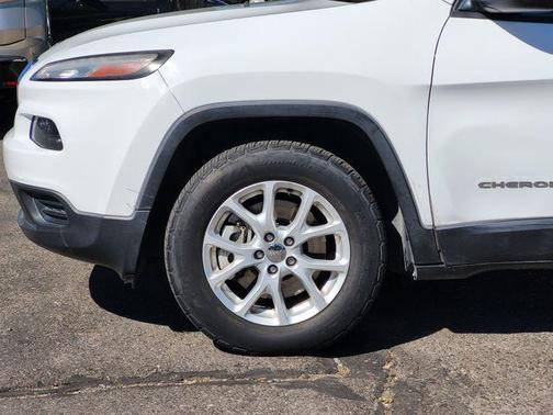 Bright White Clearcoat 2017 Jeep Cherokee Sport