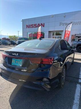 Aurora Black 2024 Kia Forte LXS