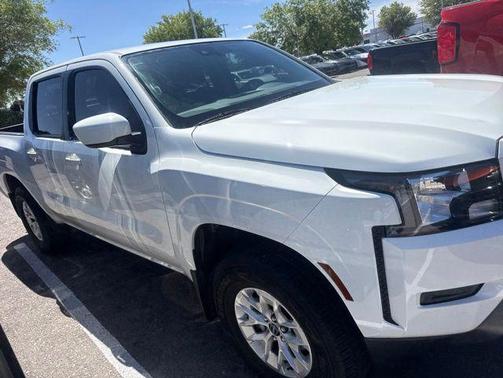 Glacier White 2024 Nissan Frontier SV