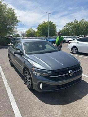Platinum Gray Metallic 2023 Volkswagen Jetta 1.5T Sport