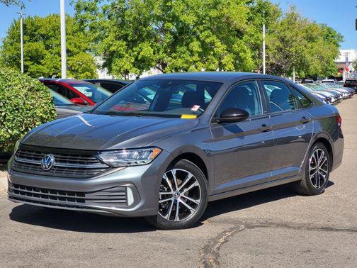 Platinum Gray Metallic 2023 Volkswagen Jetta 1.5T Sport