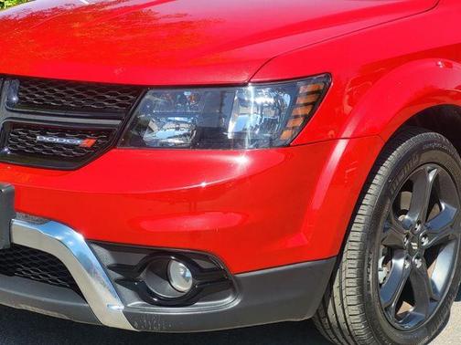 Redline 2 Coat Pearl 2018 Dodge Journey Crossroad