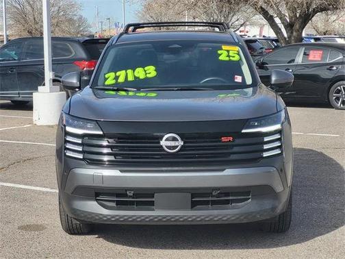 2025 Nissan Kicks SR