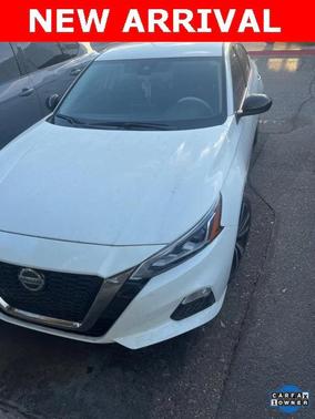 2022 Nissan Altima SR FWD