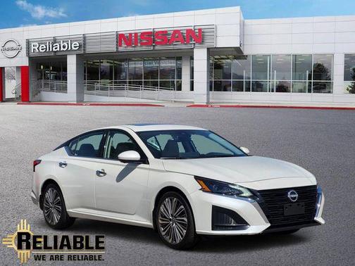 Pearl White 2025 Nissan Altima 2.5 SL
