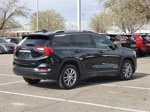 2024 GMC Terrain SLT