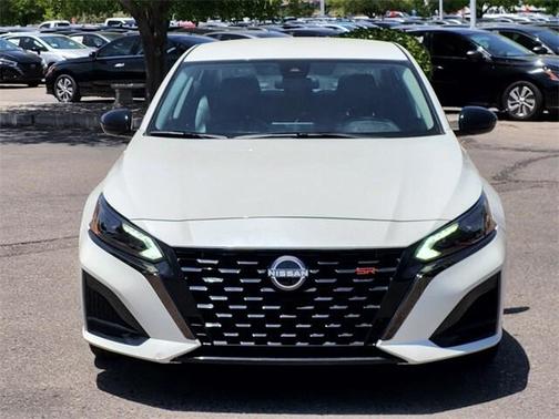 2023 Nissan Altima SR FWD