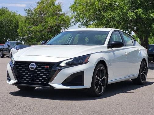 2023 Nissan Altima SR FWD
