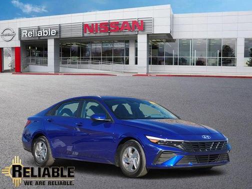 2024 Hyundai ELANTRA SE