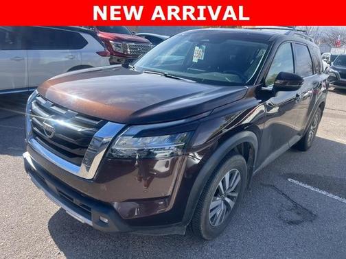 2022 Nissan Pathfinder SL 2WD