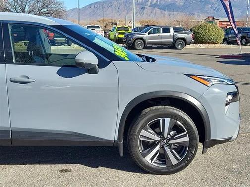 2025 Nissan Rogue SL