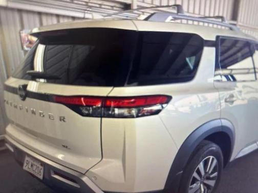 2024 Nissan Pathfinder SL FWD