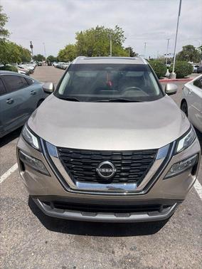 Champagne Silver Metallic 2023 Nissan Rogue SL