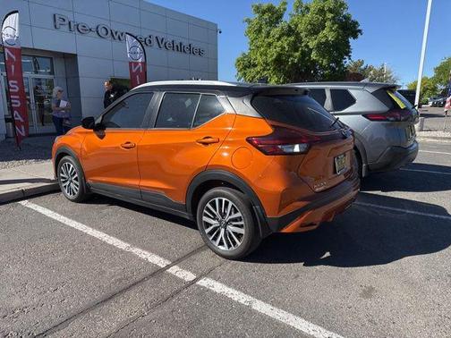 Monarch Orange Metallic/Super Black 2023 Nissan Kicks SV