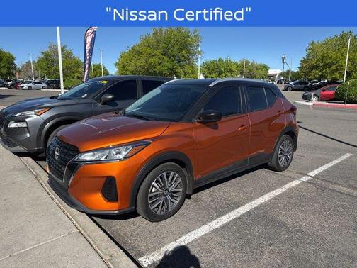 Monarch Orange Metallic/Super Black 2023 Nissan Kicks SV
