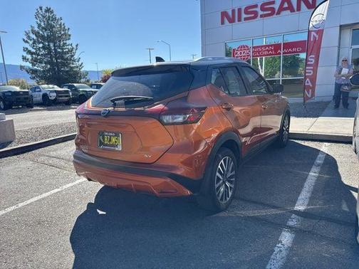 Monarch Orange Metallic/Super Black 2023 Nissan Kicks SV