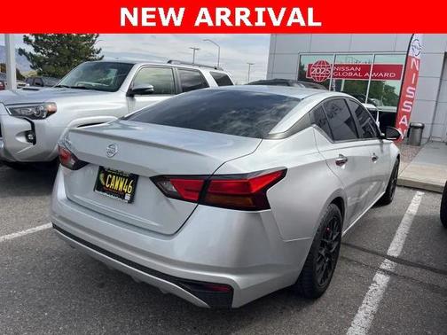 2022 Nissan Altima S FWD