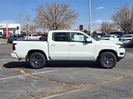 2025 Nissan Frontier SV
