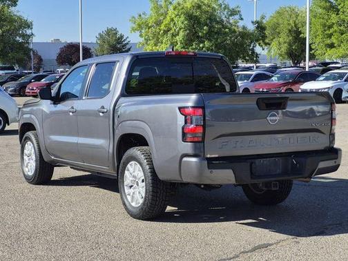 Gun Metallic 2024 Nissan Frontier SV