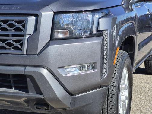 Gun Metallic 2024 Nissan Frontier SV