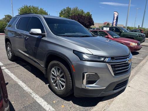 Sterling Gray Metallic 2023 Chevrolet Traverse LT Cloth