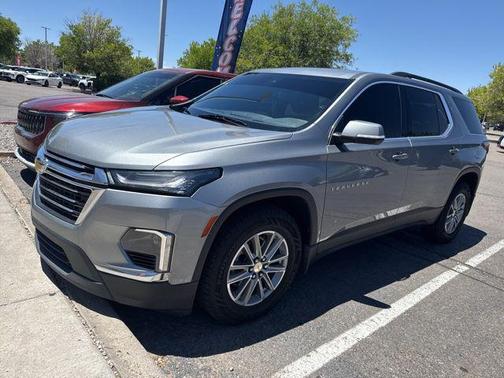 Sterling Gray Metallic 2023 Chevrolet Traverse LT Cloth