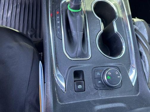 Sterling Gray Metallic 2023 Chevrolet Traverse LT Cloth