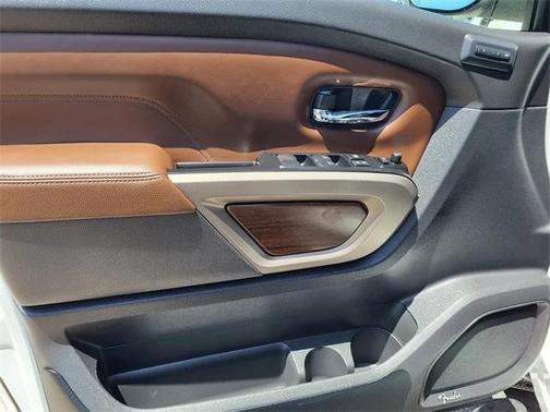 2024 Nissan Titan Platinum Reserve