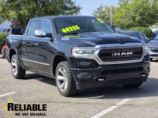 Diamond Black Crystal Pearlcoat 2021 RAM 1500 Limited