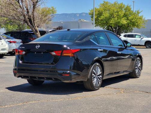 Super Black 2025 Nissan Altima 2.5 SV