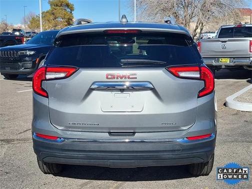 2024 GMC Terrain SLT