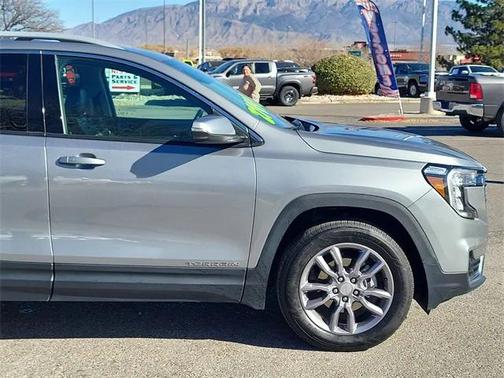 2024 GMC Terrain SLT