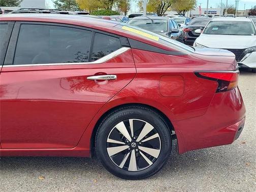 2022 Nissan Altima 2.5 SV