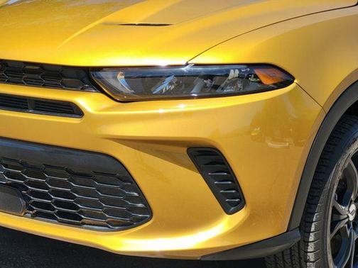 Acapulco Gold 2024 Dodge Hornet GT AWD