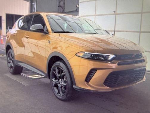 Acapulco Gold 2024 Dodge Hornet GT AWD