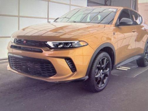 Acapulco Gold 2024 Dodge Hornet GT AWD