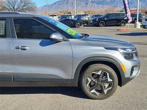 2024 Kia Seltos EX