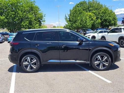 2022 Nissan Rogue SL