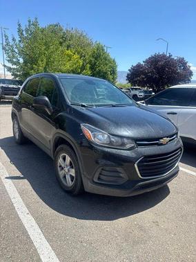 Mosaic Black Metallic 2022 Chevrolet Trax LS