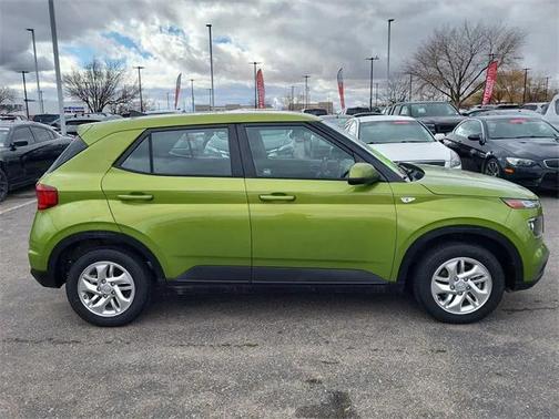 2021 Hyundai VENUE SE