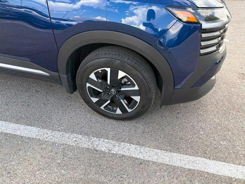 Deep Blue Pearl 2025 Nissan Kicks SV