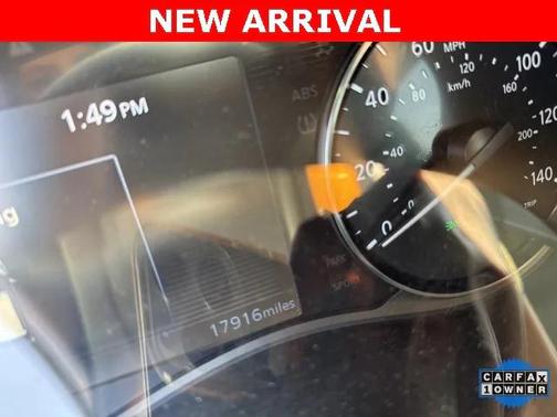 2022 Nissan Kicks SR