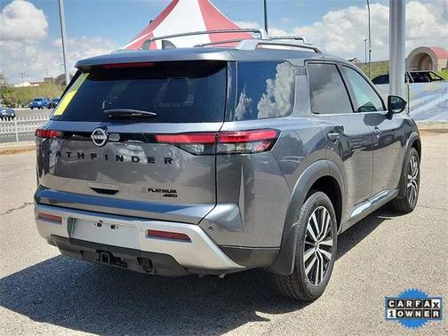 2024 Nissan Pathfinder Platinum 4WD