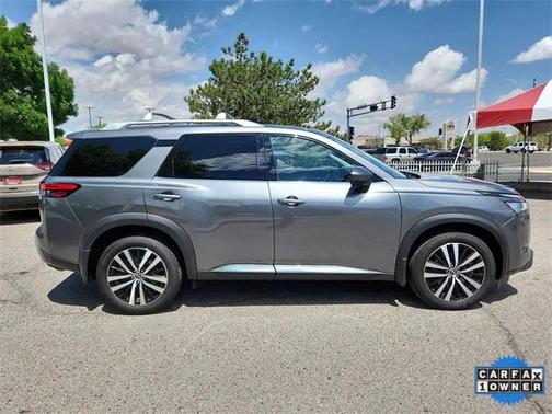 2024 Nissan Pathfinder Platinum 4WD