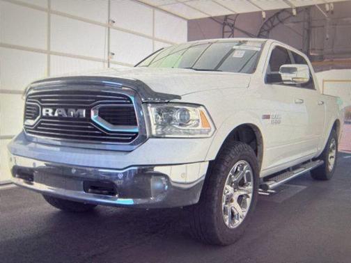 Bright White Clearcoat 2016 RAM 1500 Laramie